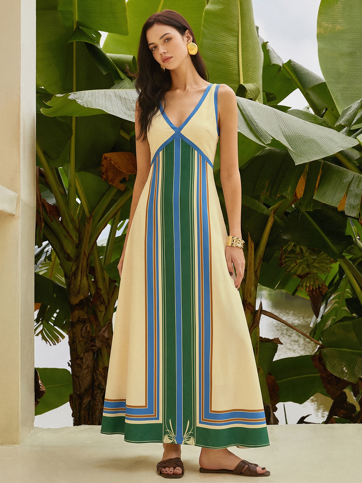 Geometric Print V-Neck Sleeveless Maxi Dress