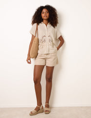 Broidered Hem Short Sleeve Shirt