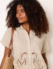 Broidered Hem Short Sleeve Shirt
